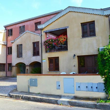Casa Vacanza Porto Frailis Gia Porto Frailis B&B Арбатакс Экстерьер фото