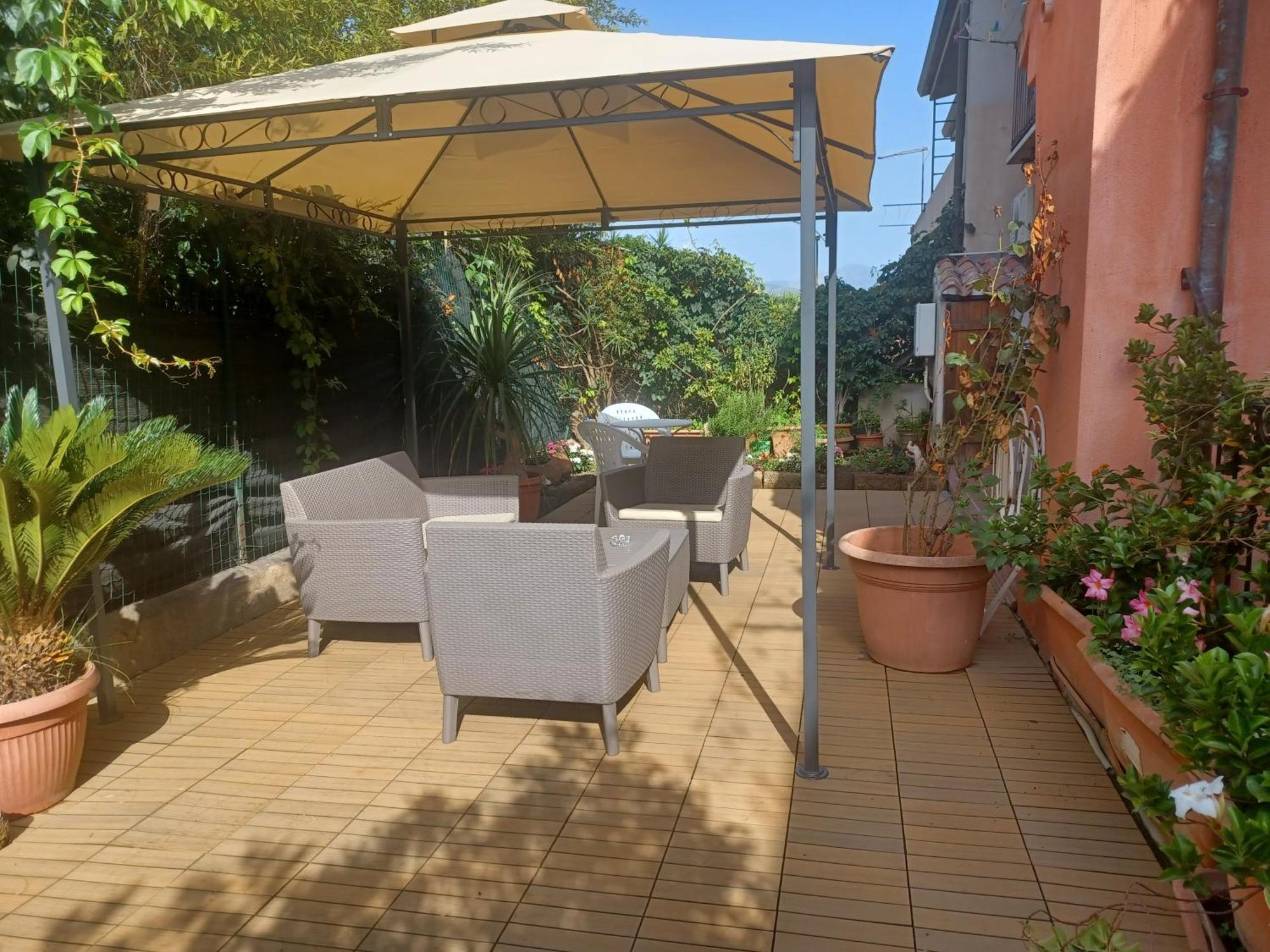 Casa Vacanza Porto Frailis Gia Porto Frailis B&B Арбатакс Экстерьер фото