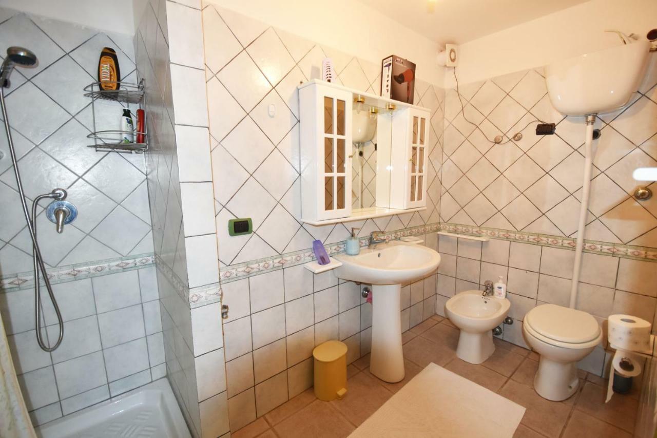 Casa Vacanza Porto Frailis Gia Porto Frailis B&B Арбатакс Экстерьер фото