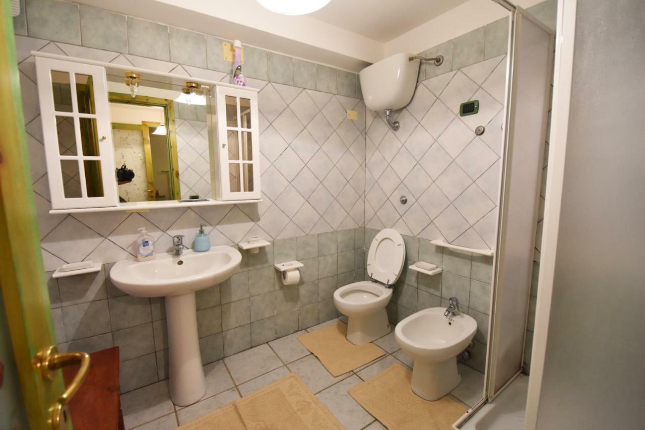 Casa Vacanza Porto Frailis Gia Porto Frailis B&B Арбатакс Экстерьер фото